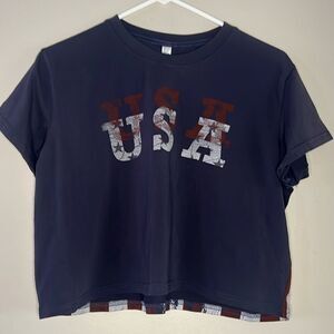 Calhoun USA, graphic crop shirt size large